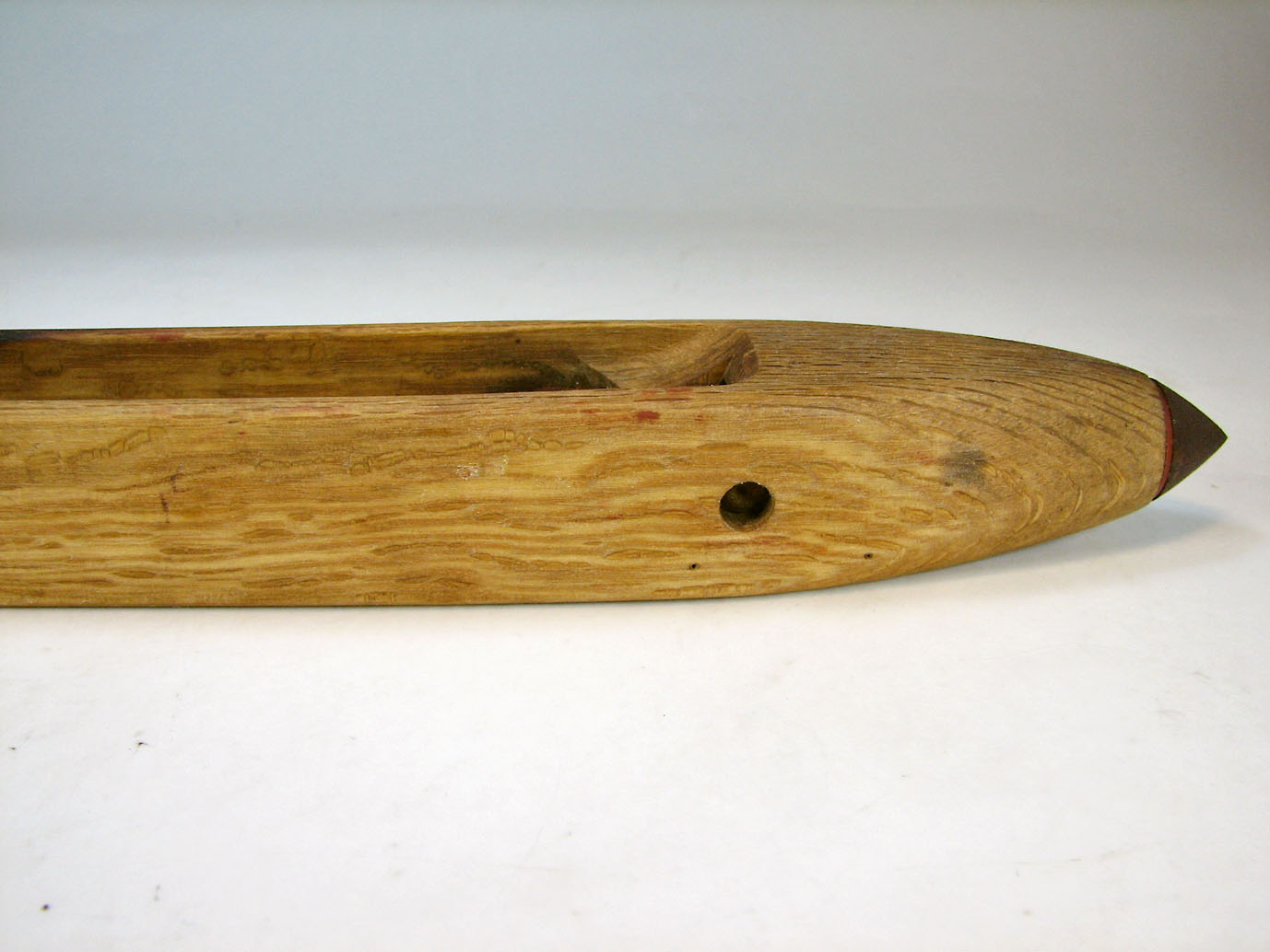 ماسوره چوبی قدیمی همراه یراق فلزی شماره 2