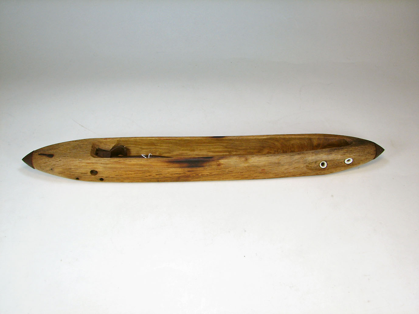 ماسوره چوبی قدیمی همراه یراق فلزی شماره 2